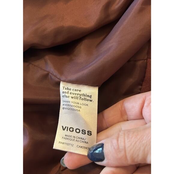 Vigoss Faux Suede Sz Medium Burgundy Moto Biker Jacket 3 Front Zippers Short - Picture 6 of 10